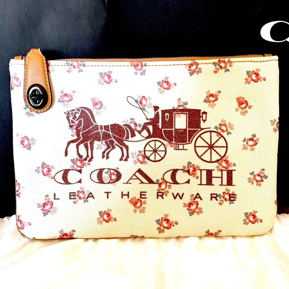COACH Horse and Carriage Turnlock Pouch 26 (NWT)